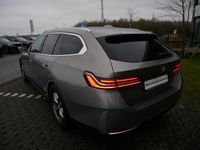 Gebraucht BMW 540 Sport Line 286 PS (210 kW) 2025 Grau Limousine