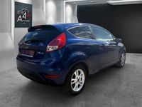 Gebraucht Ford Fiesta Celebration 80 PS (58 kW) 2017 Blau Kleinwagen