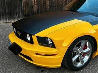 Gebraucht Ford Mustang GT 305 PS (224 kW) 2005 Gelb Coupé