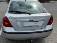 Gebraucht Ford Mondeo Ghia 145 PS (106 kW) 2002 Silber Limousine