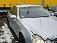 Gebraucht Mercedes E280 190 PS (139 kW) 2006 Iridiumsilber  metalliclack Limousine