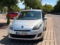 Gebraucht Renault Grand Scénic II 113 PS (83 kW) 2009 Silber Van / Kleinbus
