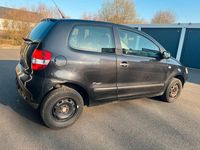 Gebraucht VW Fox 54 PS (39 kW) 2008 Schwarz Kleinwagen