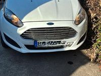 Gebraucht Ford Fiesta Trend 60 PS (44 kW) 2014 Weiß Kleinwagen