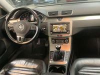 Gebraucht VW Passat Highline 170 PS (125 kW) 2011 Deep black perleffekt (metallic) Kombi