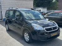 Gebraucht Peugeot TePee Active 99 PS (72 kW) 2016 Schwarz Van / Kleinbus