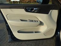 Gebraucht Volvo XC60 Plus 197 PS (144 kW) 2023 Denim blue SUV