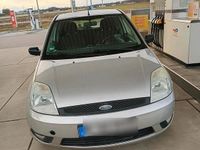Gebraucht Ford Fiesta 80 PS (58 kW) 2004 Silber Kleinwagen
