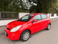 Gebraucht Hyundai i20 Edition 78 PS (57 kW) 2011 Rot Kleinwagen