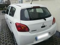 Gebraucht Mitsubishi Space Star 70 PS (51 kW) 2015 Weiß Limousine