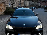 Second-hand BMW 730 258 CP (189 kW) 2014 Negru Berlinǎ