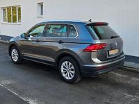 Gebraucht VW Tiguan Sound 150 PS (110 kW) 2017 Grau SUV