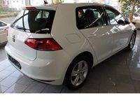 Gebraucht VW Golf VII Comfortline 110 PS (80 kW) 2016 Weiß Limousine