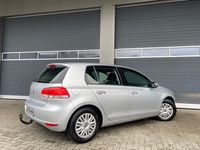 Gebraucht VW Golf VI Trendline 105 PS (77 kW) 2011 Silber Kleinwagen