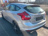 Usado Ford Focus S 125 CV (91 kW) 2012 Gris Berlina