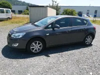 Gebraucht Opel Astra 116 PS (85 kW) 2011 Grau Limousine