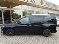 Gebraucht Ford Grand Tourneo Connect Titanium 122 PS (89 kW) 2023 Ink black Van / Kleinbus
