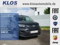Neu Fiat Doblò Comfort 131 PS (96 kW) 2026 Blau Van / Kleinbus