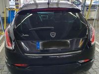 Gebraucht Lancia Delta 120 PS (88 kW) 2013 Schwarz Kleinwagen