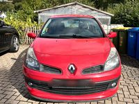 Gebraucht Renault Clio III 75 PS (55 kW) 2006 Rot Kleinwagen