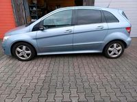 Gebraucht Mercedes B200 140 PS (102 kW) 2006 Blau Van / Kleinbus