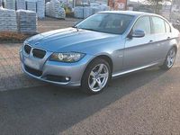 Gebraucht BMW 330 245 PS (180 kW) 2009 Blau Limousine