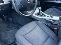 Gebraucht BMW 318 143 PS (105 kW) 2012 Blau Kombi