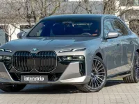 Gebraucht BMW 740 Sport Line 299 PS (219 kW) 2026 Grau Limousine