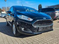 Gebraucht Ford Fiesta Celebration 101 PS (74 kW) 2017 Schwarz Limousine