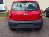 Gebraucht VW Fox 54 PS (39 kW) 2010 Rot Kleinwagen