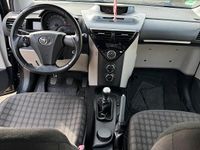 Gebraucht Toyota iQ 68 PS (50 kW) 2011 Schwarz Kleinwagen