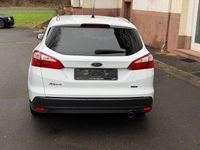 Gebraucht Ford Focus Titanium 150 PS (110 kW) 2013 Weiß Limousine