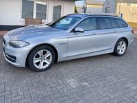 Gebraucht BMW 530 258 PS (189 kW) 2015 Silber Kombi