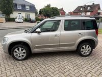 Gebraucht Skoda Yeti Ambition 122 PS (89 kW) 2014 Grau SUV
