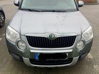 Gebraucht Skoda Yeti Adventure 105 PS (77 kW) 2012 Grau SUV
