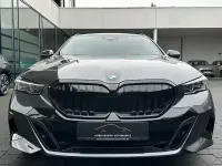 Gebraucht BMW 520 M Sport 197 PS (144 kW) 2025 Grau Kombi
