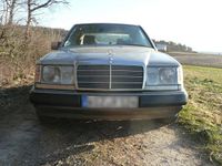 Gebraucht Mercedes E200 122 PS (89 kW) 1991 Silber Limousine
