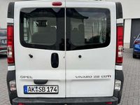 Gebraucht Opel Vivaro 145 PS (106 kW) 2008 Weiß Van / Kleinbus