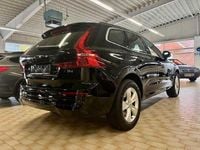Gebraucht Volvo XC60 Momentum 197 PS (144 kW) 2022 Onyx black / metallic SUV