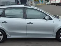 Gebraucht Hyundai i30 90 PS (66 kW) 2011 Silber Kombi