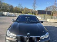 Second-hand BMW 750 400 CP (294 kW) 2017 Berlinǎ