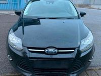 Second-hand Ford Focus 125 CP (91 kW) 2012 Negru Berlinǎ