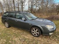 Gebraucht Ford Mondeo Ghia 156 PS (114 kW) 2005 Grau Kombi