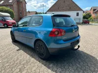 Gebraucht VW Golf V 105 PS (77 kW) 2003 Blau Kleinwagen