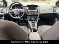 Gebraucht Ford Focus Trend 101 PS (74 kW) 2016 Polarsilber metallic Kombi
