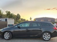 Gebraucht Opel Astra 140 PS (102 kW) 2013 Schwarz Kombi