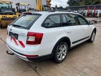 gebraucht Skoda Octavia 2.0 TDI DSG 4x4 Scout / 3x vorhanden