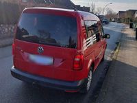 Gebraucht VW Caddy Trendline 131 PS (96 kW) 2019 Rot Van / Kleinbus
