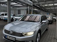 Gebraucht VW Passat Comfortline 120 PS (88 kW) 2018 Silber Kombi