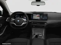 Gebraucht BMW 320 184 PS (135 kW) 2025 Grau Limousine
